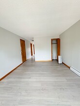 17 Brown St, Unit 2R in New Haven, CT - Building Photo - Building Photo