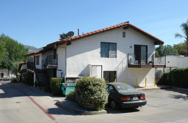 707 Pleasant St in Santa Paula, CA - Building Photo - Building Photo