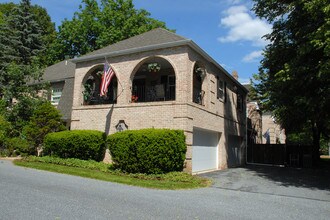Williamson Square (06wi) in Lancaster, PA - Building Photo - Building Photo