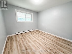 342 Kiwanis Park Dr in London, ON - Building Photo - Building Photo