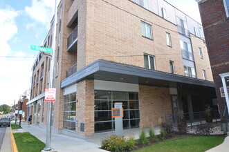 Oakland on Monroe in Madison, WI - Foto de edificio - Building Photo