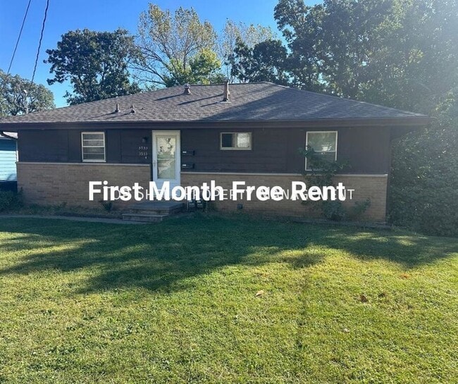 property at 3935 Oakshire Rd