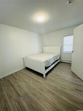 347 Newbridge Rd in East Meadow, NY - Building Photo - Building Photo