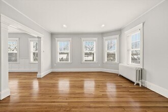 22 Lewis St in Newton, MA - Building Photo - Building Photo