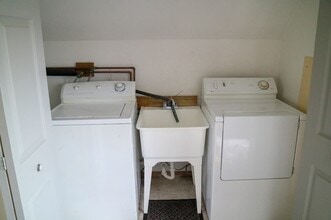 N64W24170 Main St, Unit Upper in Sussex, WI - Building Photo - Building Photo