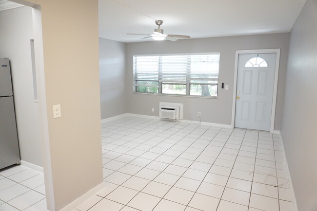 294 Chatham O in West Palm Beach, FL - Building Photo - Building Photo