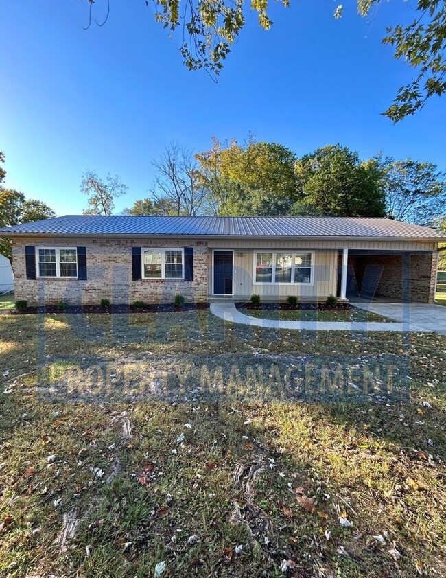 property at 146 Carrie Dr NW