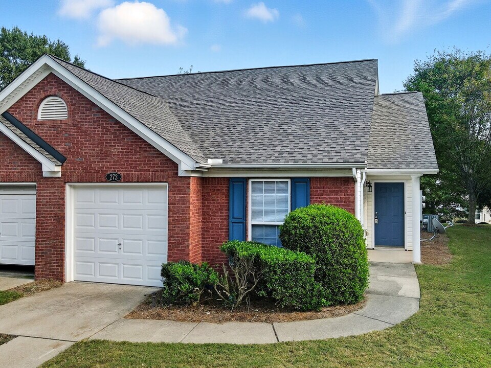 273 Cottonwood Creek Cir in Canton, GA - Building Photo
