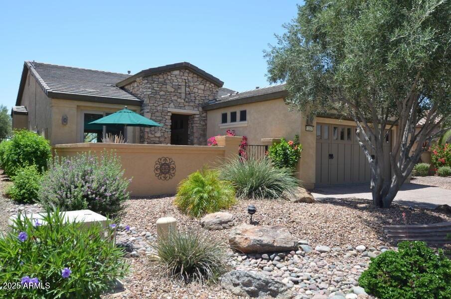 12357 W Maya Way in Peoria, AZ - Foto de edificio