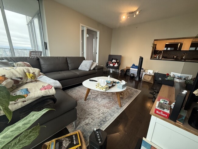 property at 1507-1408 Strathmore Mews