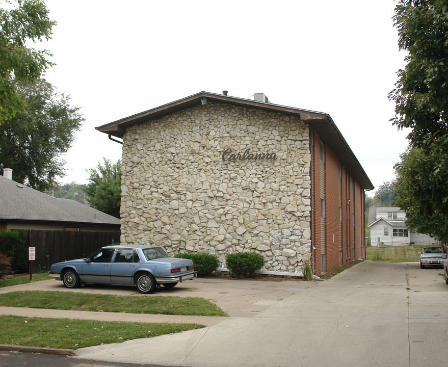 Carlanna Apartments in Omaha, NE - Building Photo