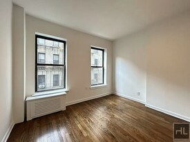 222 E 89th St in New York, NY - Building Photo