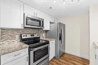600 Scotia Dr in Hypoluxo, FL - Building Photo - Building Photo