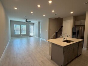 624 Hutchinson Ln in Lewisville, TX - Building Photo - Building Photo