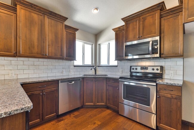 property at 5099 Long Dr