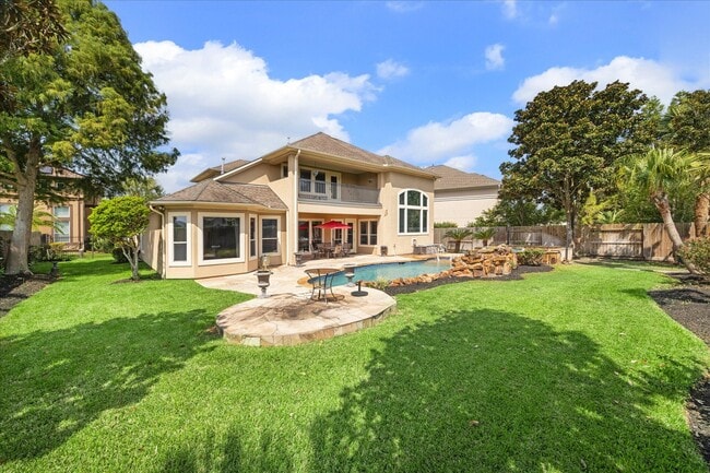 5402 Oakville Ct