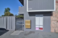 Desert Palm Apartments in Concord, CA - Foto de edificio - Building Photo