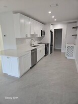4951 SW 28th Terrace in Fort Lauderdale, FL - Building Photo