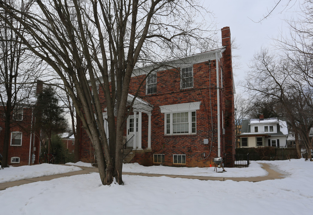 816 Greenwood Cir in Takoma Park, MD - Building Photo