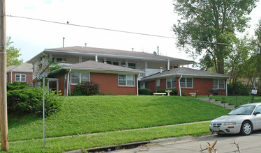 Susann Apartment in Omaha, NE - Foto de edificio - Building Photo