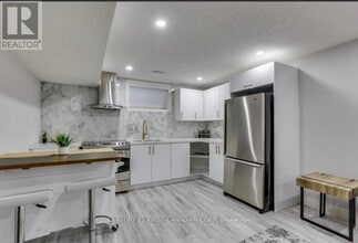 3194 Morgan Avenue in London, ON - Building Photo - Building Photo