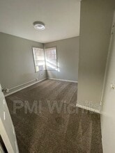 2304 S Broadview St in Wichita, KS - Building Photo - Building Photo