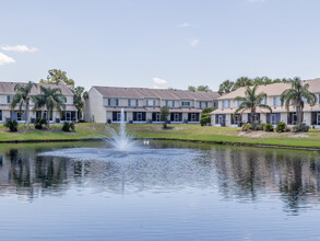 The Seasons at Mill Cove in Jacksonville, FL - Building Photo - Building Photo