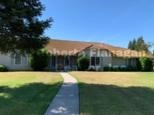 property at 5481 Mendes Ct