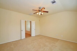 5327 Stonegate Dr in Richmond, TX - Building Photo