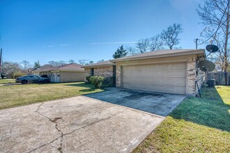 9355 Josey St in Beaumont, TX - Building Photo - Building Photo