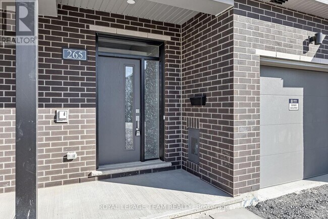 265 Bankside Wy in Ottawa, ON - Building Photo - Building Photo
