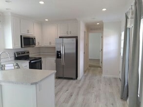 102 W Fowler Dr in Winchester, VA - Building Photo - Building Photo