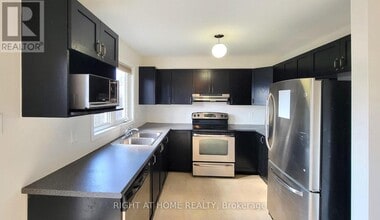 307 Galston Private in Ottawa, ON - Building Photo - Building Photo