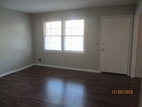 2001 Apple Valley Rd in Columbia, SC - Building Photo - Building Photo