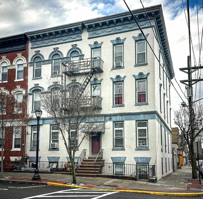 2315-2317 New York Ave in Union City, NJ - Building Photo - Building Photo