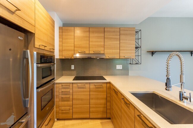 1020 Monroe St NW in Washington, DC - Building Photo - Building Photo
