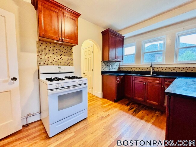 38 Kirkwood Rd in Boston, MA - Building Photo - Building Photo