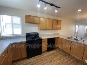 19859 Montview Dr in Aurora, CO - Building Photo - Building Photo