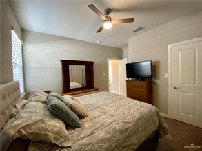 5208 Escondido Pass in McAllen, TX - Building Photo - Building Photo