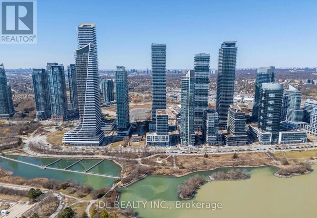 70-3370 Annie Craig Dr in Toronto, ON - Building Photo - Building Photo