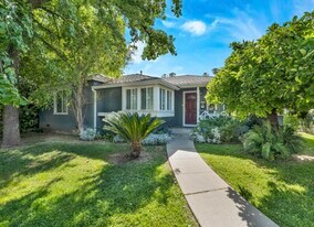 6241 Canby Ave in Tarzana, CA - Building Photo