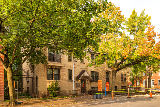 1626-1630 Plessis Rue in Montréal, QC - Building Photo - Primary Photo