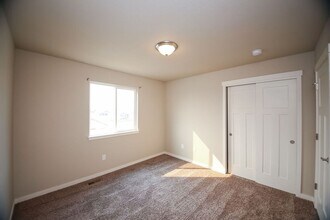 6987 Sumner St in Wellington, CO - Building Photo - Building Photo