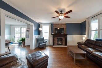 526 4th St in Oakmont, PA - Building Photo - Building Photo