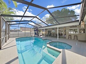 308 Hammock Dr in Palm Harbor, FL - Building Photo - Building Photo