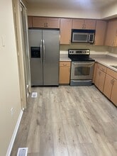 2431 E Rosecroft Village Cir in Oxon Hill, MD - Building Photo - Building Photo