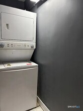 663 High Ridge Rd in Stamford, CT - Building Photo - Building Photo