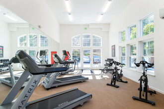 Cascara Canyon Apartments in Martinez, CA - Foto de edificio - Interior Photo