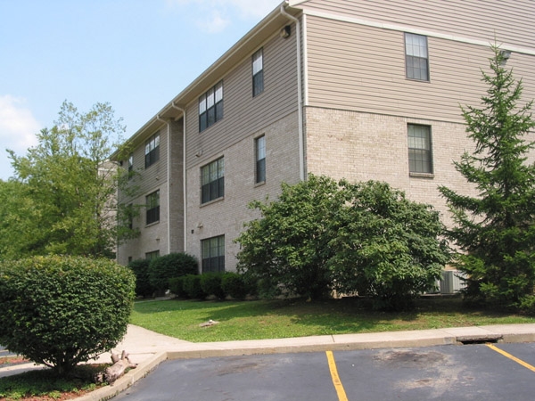 Poplar Plains Apartments in Grayson, KY - Building Photo