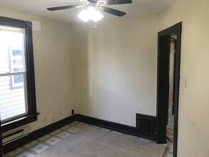 123 S 5th St, Unit 2 in Mankato, MN - Foto de edificio - Building Photo